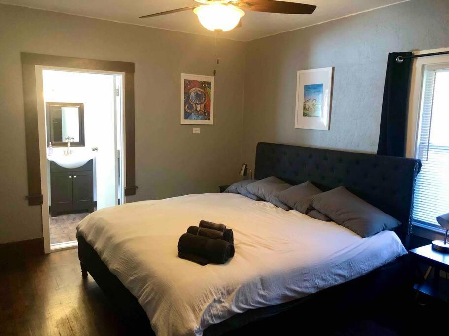 Smart Spacious Artsy Home Near Midtown Sacramento Bagian luar foto